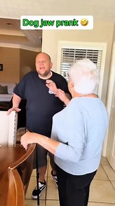 Have you ever heard of dog jaw🤣 #scarecamchallenge #scarepranks #scarecam #scary #scared #funnyprankvideos #jumpscare #funnymoments #foryour #funny #trend #hahaha😂😂😂 | FunniesLaughs