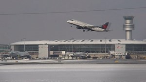 Big rebound for Toronto ports of entry