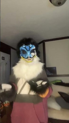I can be serious I just prefer not to #contentcreator #furry #fursuit #dinomask #fursuiters