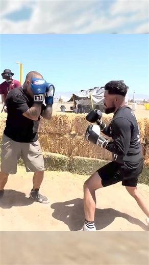 Knocked over the Hay Bales! . Full video on YT/ SBWC: Compa G vs Mike100 . . #boxing #boxeo #sbwc #streetbeefs | StreetBeefs West Coast