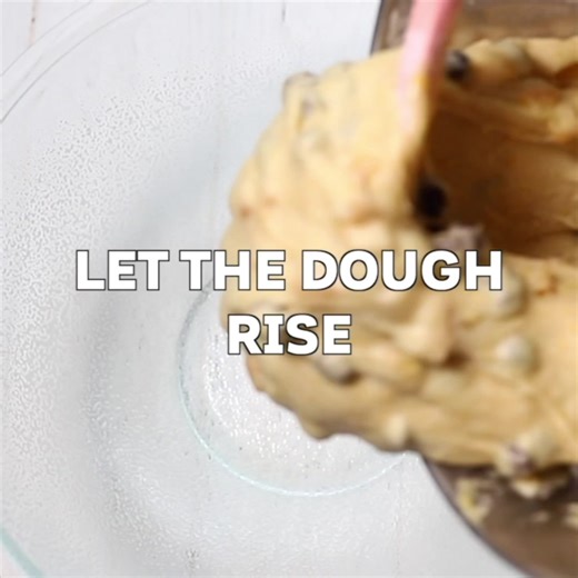 Italian Christmas 🎄Bread Panettone >> https://cookinglsl.com/easy-homemade-italian-christmas-bread-panettone-recipe/ | Cooking LSL - Simple And Inspiring Easy To Make Healthy Recipes