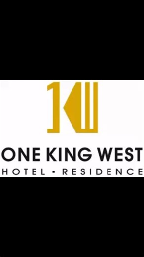 ❤️ Bride and Groom having a little fun ❤️ at the iconic @onekingwest...