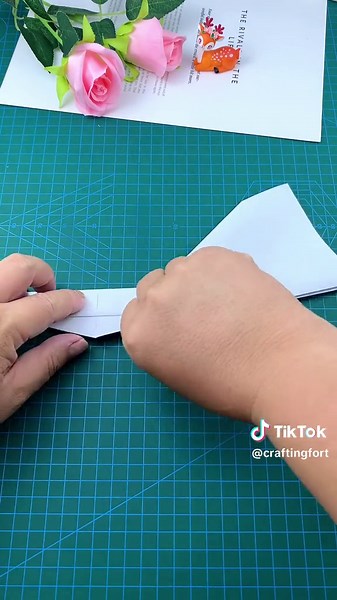 Best Paper Jet Tutorial - DIY Origami Paper Plane