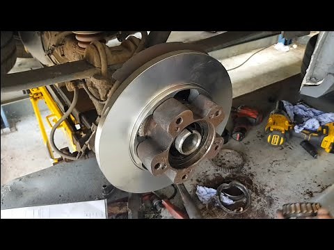 Ford Transit Mk8. Rear Discs & Pads Replacement.