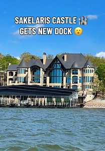 SAKELARIS CASTLE 🏰 GETS NEW DOCK 😮 #foryoupage #lake #boat #lakeoftheozarks #lotoboat