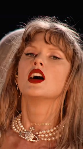 𝗦𝗼𝘂𝗿𝗮𝘃 × 𝐏𝐫𝐢𝐲𝐚𝐧𝐬𝐡𝐢 🇮🇳 on Instagram: "She's staring right into the soul . if you want to repost my quality (this reel) , please don't erase my watermark (not talking about stories :⁠-⁠) I don't own any video or audio it's just fair use, I don't even make profit(money from it) ,all rights go to their respective owners You can dm me to remove this"