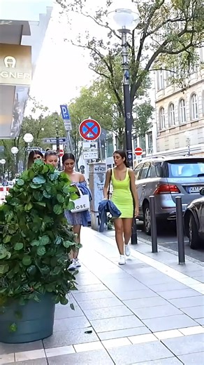 People's Reactions Are Priceless!!😂#bushmanprank #funny #shorts