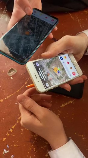 Navigating Maps on Smartphones: A User Interaction Guide