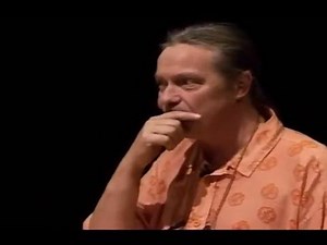 "Un prof qui ne donnerait que des bonnes notes à ses élèves serait immédiatement considéré comme un mauvais prof". Pourquoi ? La constante macabre expliquée par le génial Franck Lepage. | Perspicace ?