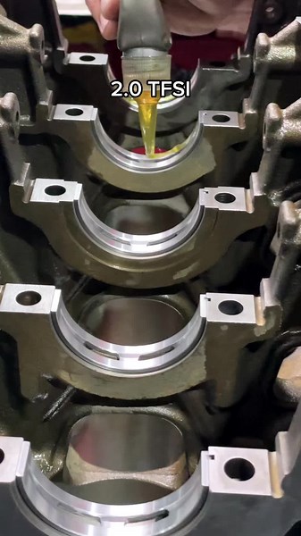 2.0 TFSI VW/ Audi ⚙️👨🏻‍🔧 What do you think about VW? 🧐 . . . . . #mrengines #amg #mercedes #audi #a5 #a3 #a4 #vw #vwgolf #golf #golftiktok #fyp #tdi #tsi #2liter #engine #cartok #carsoftiktok #cars #petrol #diesel #dieselmechanic
