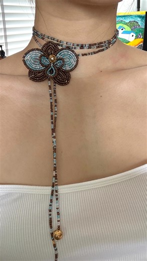 Nattierra Lunoria | How to Tie & Style This Seed Bead Flower Necklace 🌿✨ Adjustable Lariat Magic One necklace, so many ways 🌿✨ This handmade seed bead flower... | Instagram