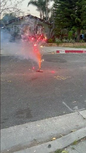 Electric carnival alien fireworks 👽💥#4thofjuly #fireworks #salutes #unboxing #alienfireworks