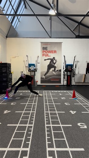 Anton Zickler on Instagram: "Another great exercise to train reaction, explosiveness & hand-eye-coordination! ⚡️💥 All u need are BlazePods, or a somebody giving commands & a ball 🤝🏼🚀 #blazepod #reaction #handeyecoordination #speed #explosiveness #hockey #goalietraining #athlete #factory_crefeld #anton_zickler"