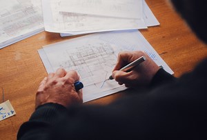 Orchestrating Human-Machine Designer Ensembles During Product Innovation