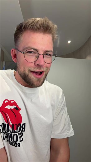 Fit_Robin (@fit_robin)’s videos with The Bad Touch - Bloodhound Gang