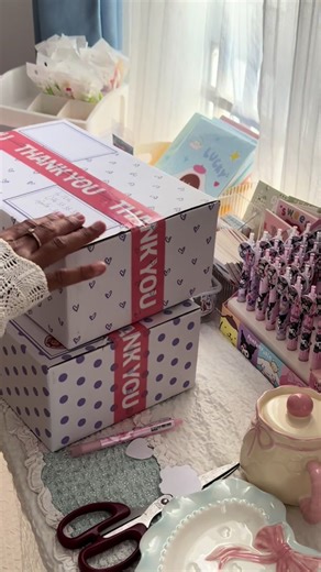 Susu small business owner 😋 #smallbusiness #stationary #stationary #cambodia