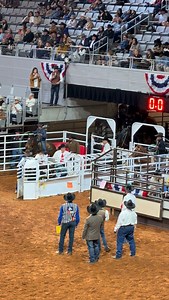 Clay Tryan & Whip Peterson lay down one of the fastest team roping runs of the Fort Worth Stock Show & Rodeo going 4.0 seconds to advance out of the wildcard round! 🔥 | CowboyChannel