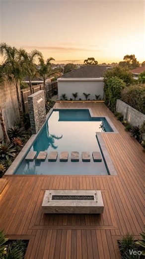 “Abandoned Backyard Pool Restoration Timelapse | Green Swamp to Crystal Clear 😱”