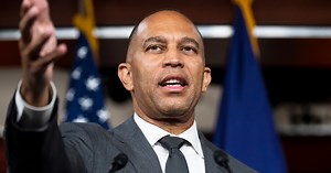 Rep. Hakeem Jeffries announces bid to replace Nancy Pelosi as Democratic leader