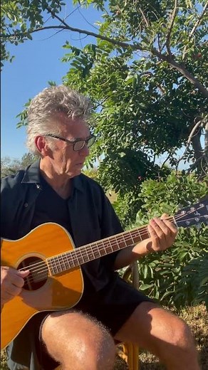 Here’s a Dear Prudence Beatles style walk down guitar lesson. #dearprudence #thebeatles