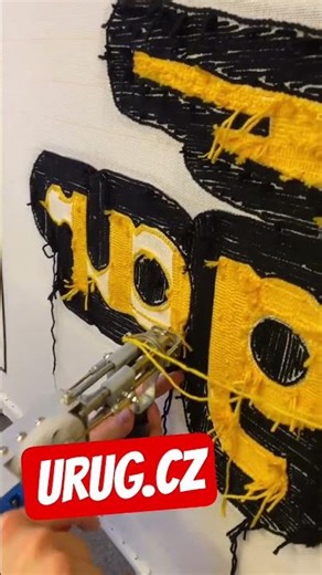 Tady se zas dělá další koberec Urug.cz