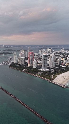 Miami Beach desde el aire / South Pointe #Miami#SouthPointe#MiamiBeach#DroneMiami#VistaAérea#