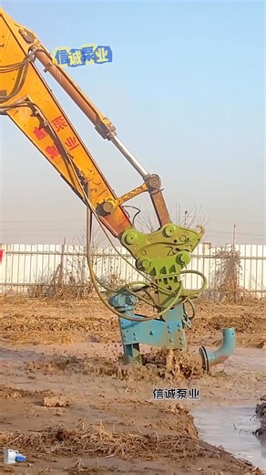 The sand dredging pump has a simple and compact overall structure, making it easy to install and maintain. #excavators #sanddredging #river dredging | Jcb Worker