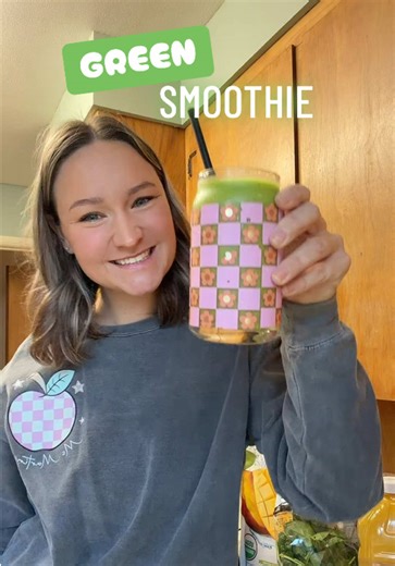 My go to breakfast right now 🤩 #greensmoothie #daycareprovider #greenjuice #spinach #childcarelife
