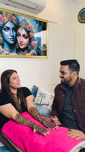 Raj Mehandi Designer on Instagram: "Today, my customer gave heartfelt, amazing mehndi feedback to me and my company. Ma’am has become a fan — are you also a fan? 😊 . . #customerreview #rajmehandidesigner #mehndi #trending #hennadesign"