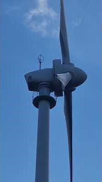 31 Jahre alte Enercon E-40/5.40 Windkraftanlage bei starkem Wind 🌬🌦