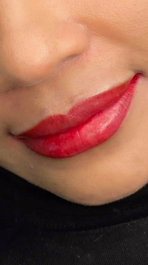 💋FULL LIPS💋 Técnica con la que vamos a obtener unos labios más definidos y al mismo tiempo logramos resaltar un poco el tono del mismo así obtendremos unos labios más voluminosos a nivel óptico y más sexys, el tono puede bajar hasta un 40% 💋Duración de la técnica: 18 Meses Aproximado 💋Tiempo de aplicación: 2Horas aproximado 💋Anestesia:Local/Tópica 💋Pigmentos:Neutralización Pink ✨Siempre ve con profesionales 📲Información y Citas al 4120621938 🕣Lunes-Viernes 8:00am-3:00pm #fullips #micropi