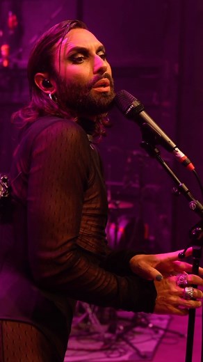 #tbt Car (IDHLARGT) #live @ the Diversity Festival in Vienna, by the @blackvoicesvolksbegehren! FULL Video out now on my Youtube! 🔗conchitawurst | Conchita Wurst