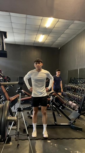 Best Gym Outfits for Men: Fashion Tips & Ideas