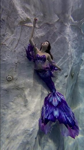 "Beautiful Girl Swimming in Crystal Clear Water 🌊 | Relaxing Pool Vibes" #shorts #ytshorts #swimming