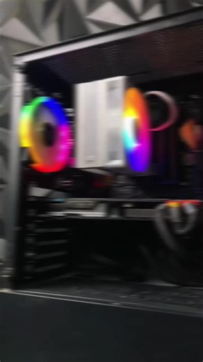 We’ve just sold a powerful Desktop PC — built for smooth gaming, fast performance, and reliable multitasking! 💻⚡ • Build Specs: • AMD Ryzen 5 5600X Processor • Gigabyte B550 Motherboard • Frozer FR4 Arctic CPU Cooler • DDR4 RAM • Fast storage for quick boot & performance • Reliable power supply Clean, airflow-focused gaming case • Ideal for 1080p & 1440p gaming, streaming, editing, and daily high-performance tasks. Visit Us: Shop #36, Bhayani Shopping Center, Block M, North Nazimabad, Karachi �