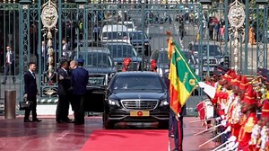 7.3K views · 323 reactions | Le Président Recep Tayyip Erdogan en visite officielle à Dakar a été accueilli par le Président Macky Sall avec les honneurs en milieu de matinée au palais de la République. Une visite qui réaffirme la volonté des deux pays de hisser à un niveau supérieur les relations bilatérales. Et pour ce faire, 7 accords de coopération ont été signés dans plusieurs domaines. | Présidence de la République du Sénégal | Facebook