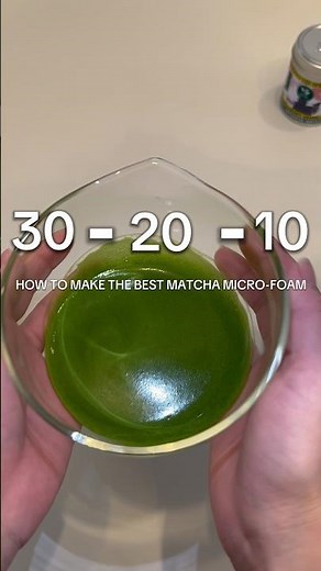 How to create ultra-smooth matcha foam with the 30–20–10 whisking method 🍵 #matcha #matchalatte
