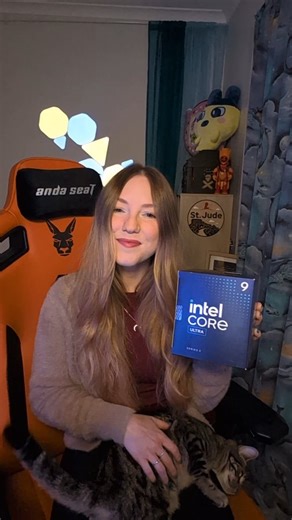 Tijka on Instagram: "We're building my new Intel Core Ultra (Series 2) Processor PC and I have one thing on my mind! ✨Mega-Tasking✨ It's been amazing discovering how the upgraded cores can really take my gaming, streaming and creativity to new heights and I can't wait to show you how in the next video! Thank you @intelanz! 🙏🩵 #ad #sponsored #IntelCoreUltra"
