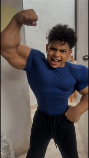 ¿Te gustó más Sam humano o en modo Hulk? 👀💚