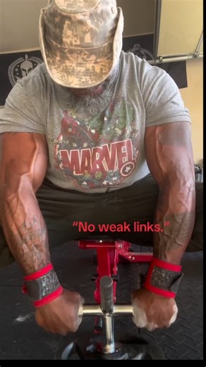 The Strong Arm on Instagram: "@maximus_coaching_lab Orlando is a straight up BEAST! Check this guy out for a work ethic and the sort of output we should all strive for. @jailhousestrong fafo what a real strength coach is! Featuring @the.strong.arm forearm and wrist bar - the one stop shop for forearm and wrist work 💪💪💪 Available at thestrongneck.com. Link in bio! #thestrongarm #forearmsworkout #gripstrength"