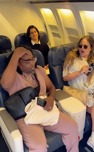 304K views · 1.9K reactions | Karen stops man from sitting in first class seat he paid for | Nick K | Facebook