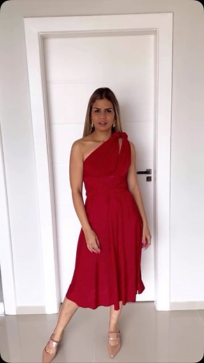 Vanessa Oliveira on Instagram: "Vestido infinito"