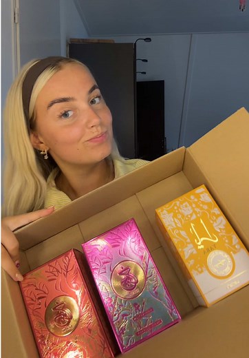 @Deloox parfum & beauty zo blij mee! Gaan jullie ze bestellen?🍓🥭 #viraalgaanisookgaan #foryoupage #fyp #voorjou #parfum #parfumviral #parfumtiktok