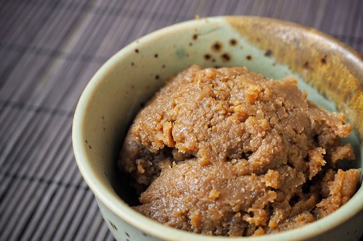 9 Best Miso Paste Substitutes (Updated 2025)