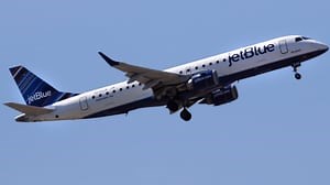 In a new ad, JetBlue celebrates the Puerto Rican tradition of clapping at landing