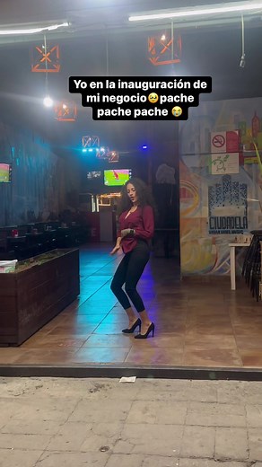 3.3M views · 10K reactions | Ni una mosca 練 llego | La Española Mexicana | Facebook