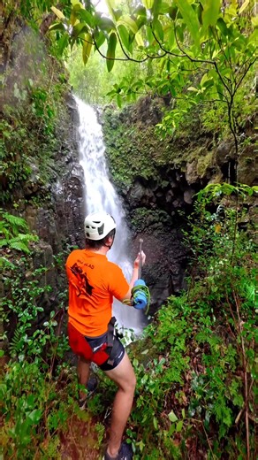 120K views · 710 reactions | Quel plaisir de sauter depuis cette arche devant une cascade après avoir fait une belle journée de canyoning  露: @romainfotographie #iledelareunion #cliffjumping #flipping #adrenaline #backflip | Lauzad | Facebook