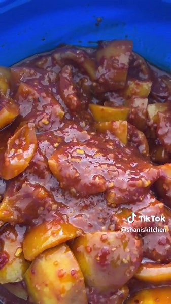 The lime pickle we will be selling at our pop up this weekend. I was salivating while recording this 🤤. Also tiktok chose the music lol. Looking forward to seeing you guys there 🤍 🗓️ 4 and 5 May 2024 ⏰ 10am to 4pm 📍 Morning Glen Mall, Bowling Avenue, Morningside Manor, Johannesburg 📞 066 555 0722 #shaniskitchen #southafricantiktok #lemonpickle #pickles #popup #homecooking #homemade #indiandelights #mumanddaughter