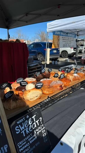 Prescott Farmers Market on Instagram: "Vendor Spotlight 🥯 Theodore’s Fine Foods 🍩 If your idea of a perfect morning includes an East Coast bagel with house-made schmear or flaky pastry with a delightful frosting, this is your sign to stop scrolling. Dedicated to simple, delicious scratch-made fare, the tasty lineup at Theodore’s Fine Foods features local AZ ingredients and East Coast staples and techniques. Owners Max Pelham (from back east) and Kat Van Demark (from Prescott) started Theodore’