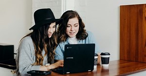 12 Business-Ideen für Teenager: Nebenbei Geld verdienen - Shopify Deutschland